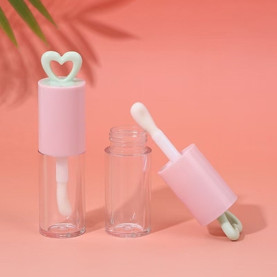 Màu tùy chỉnh 7ml Hỗn trái tim ống kính môi bằng nhựa cho bao bì kem môi portable