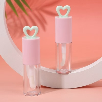 Màu tùy chỉnh 7ml Hỗn trái tim ống kính môi bằng nhựa cho bao bì kem môi portable