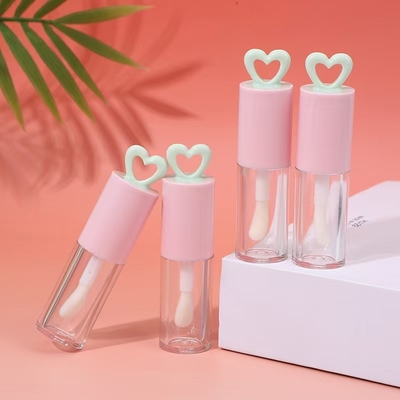 Màu tùy chỉnh 7ml Hỗn trái tim ống kính môi bằng nhựa cho bao bì kem môi portable