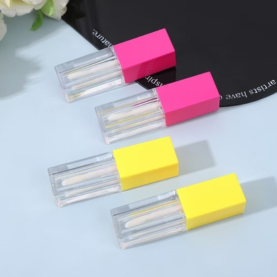 Bụi kính môi bằng nhựa hình vuông với bàn chải loại mỹ phẩm màu sắc tùy chỉnh 4.9ml