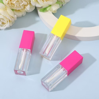 Bụi kính môi bằng nhựa hình vuông với bàn chải loại mỹ phẩm màu sắc tùy chỉnh 4.9ml