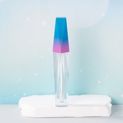 4.5ml Khẩu kính môi màu tùy chỉnh với ứng dụng viên đũa quạt không đều hình dạng