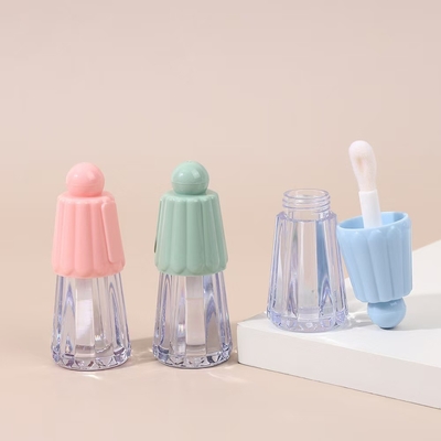 Cosmetic Type Lip Gloss 4.5ml ống nhựa với vỏ hình ô trong nhiều màu sắc khác nhau