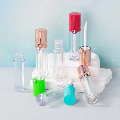 4ml ống kính môi bằng nhựa với nắp khoan, màu sắc tùy chỉnh và in logo