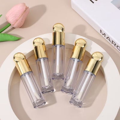 Thiết kế hình tròn Mũi đầu ống kính môi bằng nhựa với bàn chải 4.5ml vàng