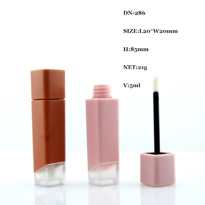Chuỗi sơn môi 5ml tùy chỉnh với bao bì màu Matt trống