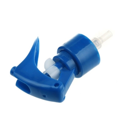 Màu xanh đậm 24/410 Máy phun kích hoạt nhỏ với thiết kế clip được sử dụng để làm sạch các mặt hàng
