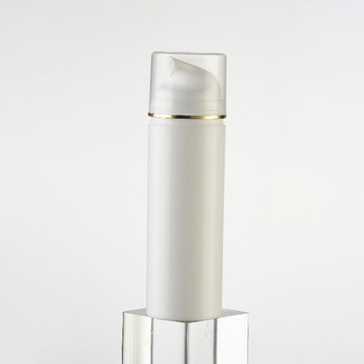 Chai nhựa PP không có không khí tùy chỉnh với thiết kế vuông để bảo quản vượt trội và hút hết 100% sản phẩm