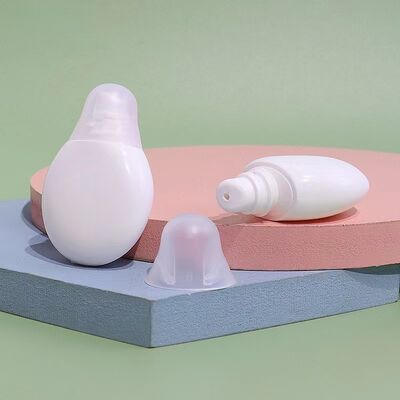 15g PE Plastic Squeeze Type Screw Cap Cosmetic Bottle for Lip Care - FDA đã chấp thuận bình bọc môi