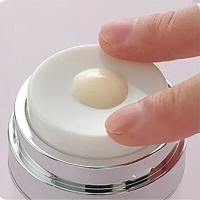 Có thể thay thế lớp lót bên trong Acrylic Airless Jar 50g – Pha chế chân không để chăm sóc da