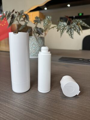Nhập khẩu bán buôn 30ml 50ml Twist nhựa máy bơm không khí chai với máy bơm kem chân không trong ABS + PP và màu sắc tùy chỉnh